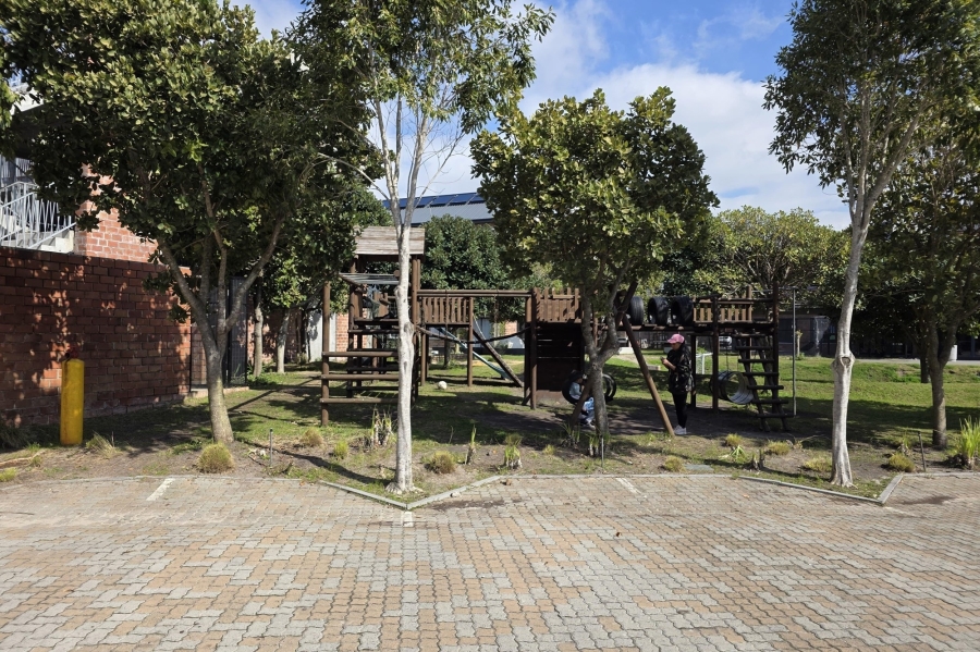 2 Bedroom Property for Sale in Ottery East Western Cape